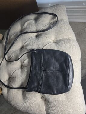 Wilsons Leather Black Leather Crossbody Saddle Bag
